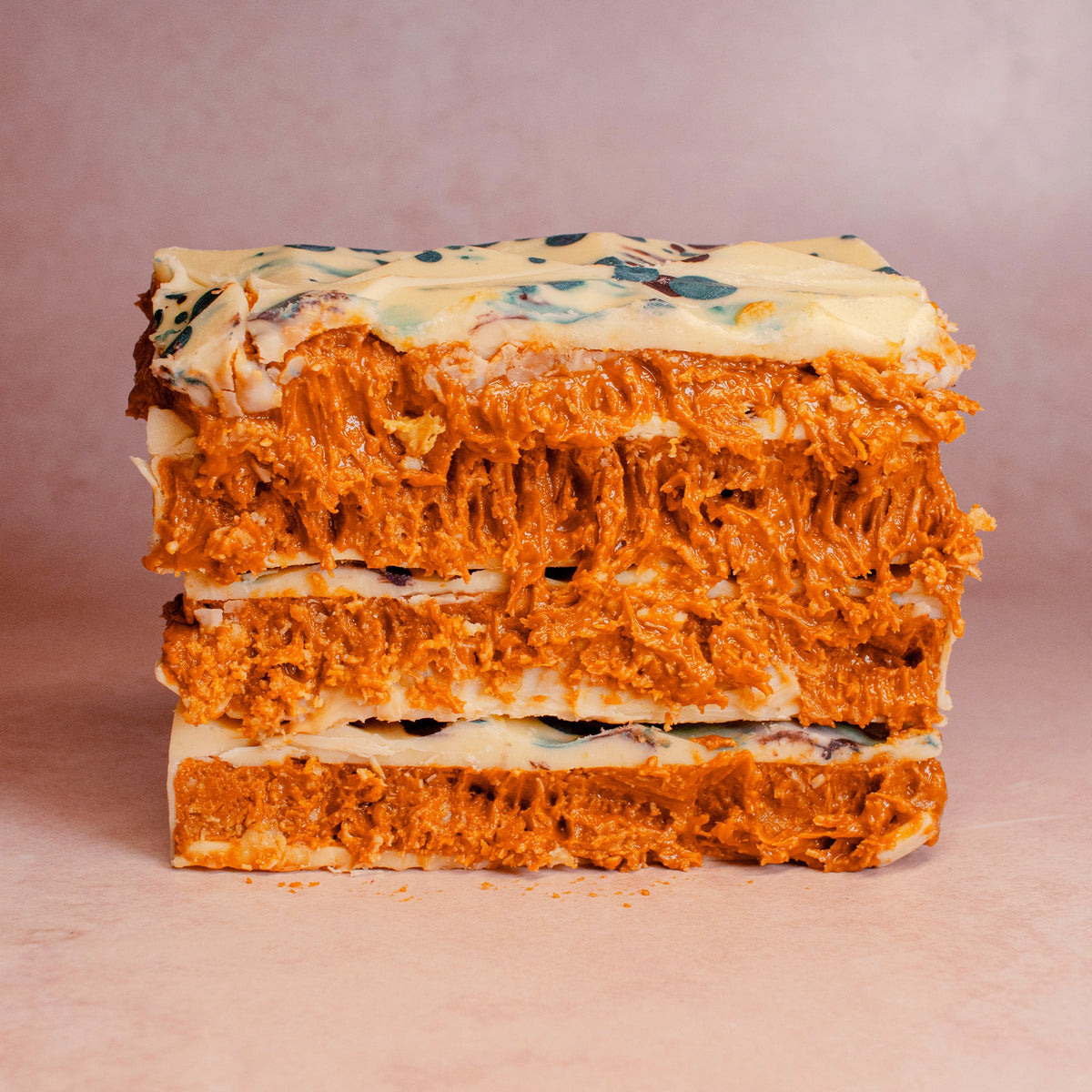 Urban Chocolatier Biscoff Kunafa White Chocolate Bar XL front-facing product with crispy kunafa filling.